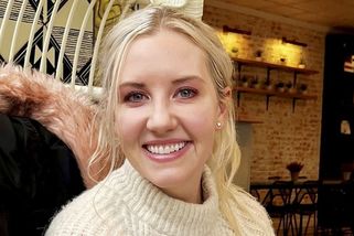 Blondýnce je 34 let a je stále panna: Prozradím vám, co je nejlepší na tom, když se zdržujete sexu, směje se - Super.cz